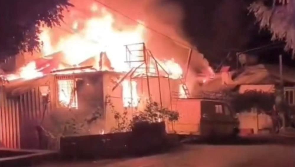 Mersin’de yangın faciası: Nine ve torunu yaşamını yitirdi