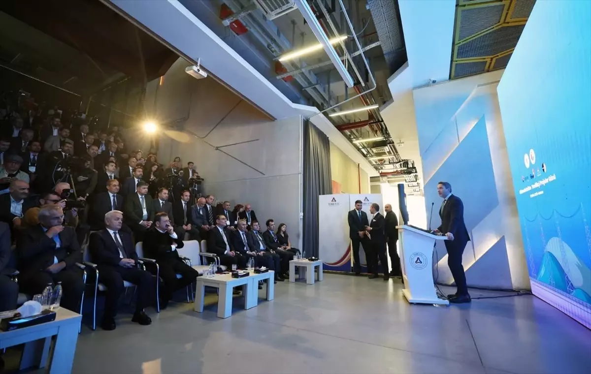 bakan bayraktar son 23 yilda yenilenebilir enerjideki devrimde heslerin onemli rol oynadigini belirtti j52iaEVU