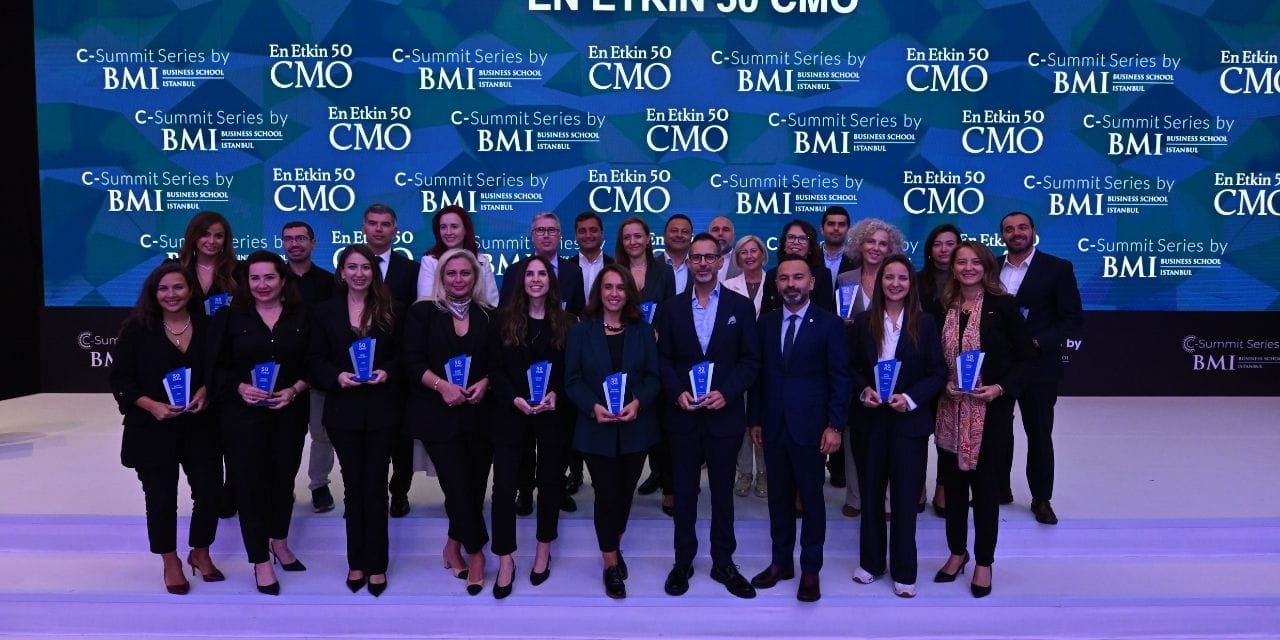 turkiyenin en etkin 50 pazarlama lideri odullerini aldi QduX4Kpt