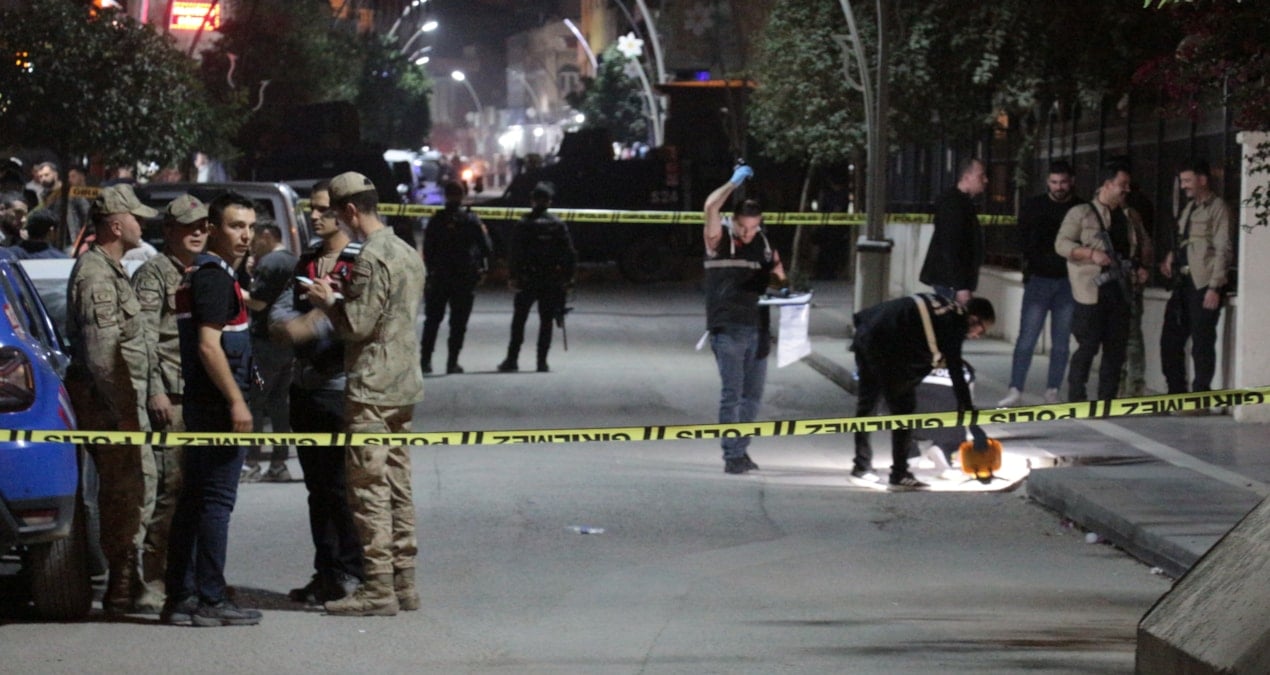 Adliye önünde silahlı saldırı: 1 ölü, 1 ağır yaralı