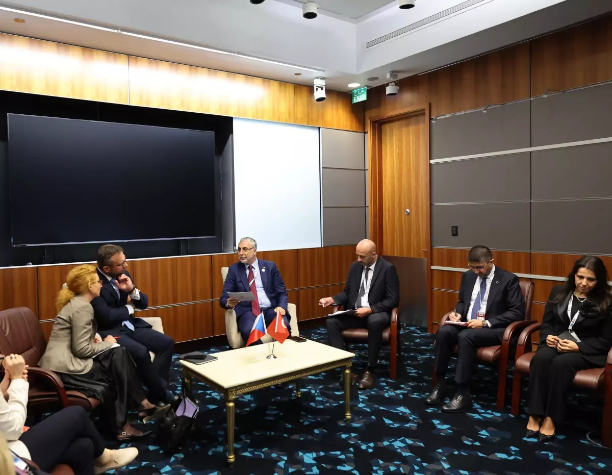 Bakan Işıkhan Katar’da Fikir Alışverişinde Bulundu