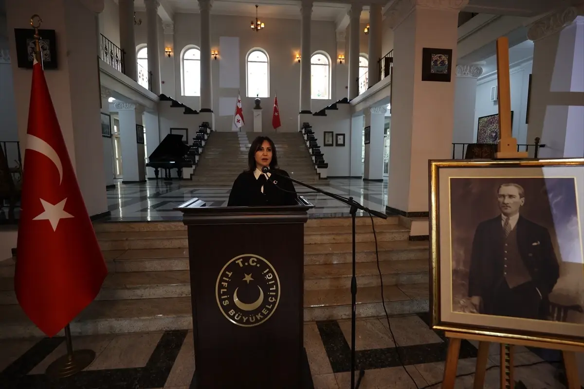 Büyük Önder Atatürk, ebediyete intikalinin 87. yılında Gürcistan’da anıldı