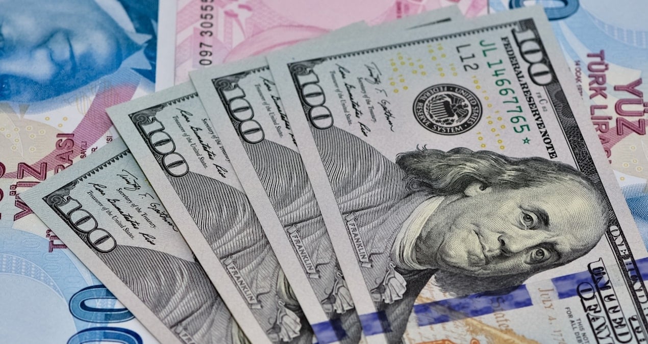 Fed’den faiz indirimi beklentisi düştü! Dolar/TL haftaya yükselişle başladı