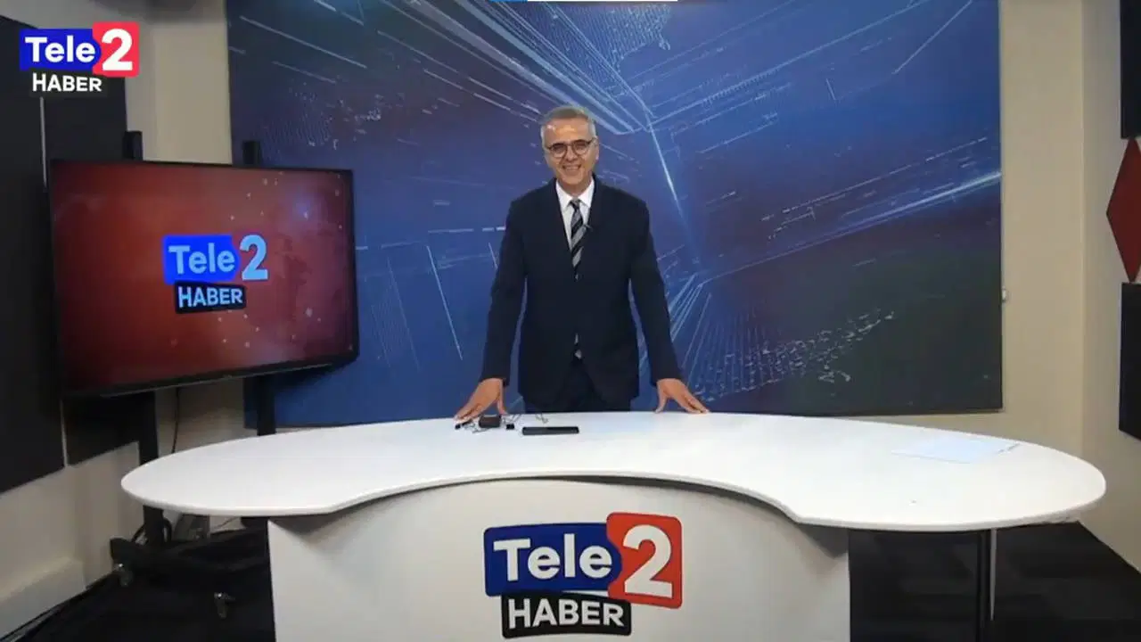 TELE 2 Haber, kayyumun yayına son verdiği saatte alkışlarla yayına başladı