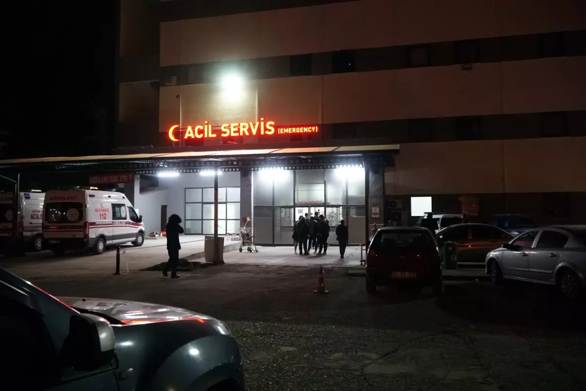 Yolcuya otomobil çarptı: Genç hayatını kaybetti