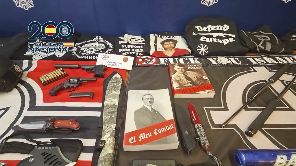 İspanya’da Neonazi hücresine polis baskını