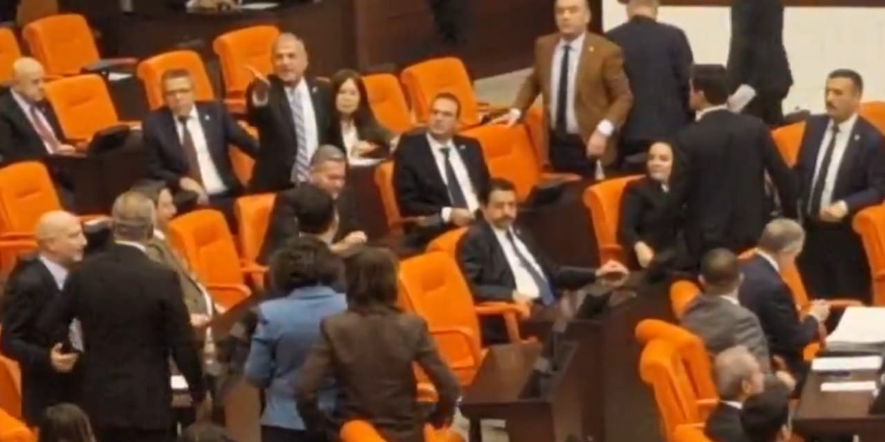 TBMM’de DEM Parti ve İYİ Parti arasında Barzani krizi! Oturuma ara verildi tansiyon birden yükseldi