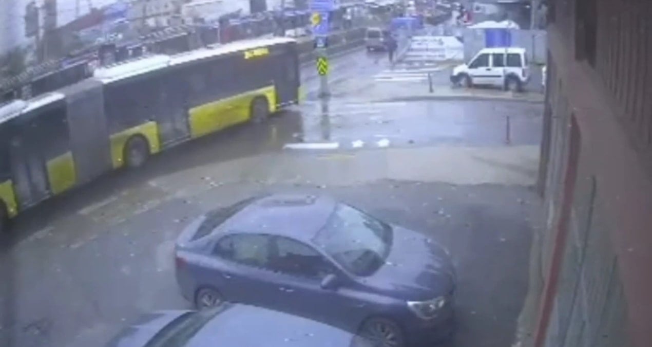 TEM girişinde faciadan dönüldü: Araçlar peş peşe kaza yaptı