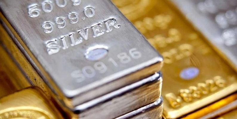 Makro Belirsizlikler Gümüşü Uçurdu: Ons Fiyatı Rekor Seviyede